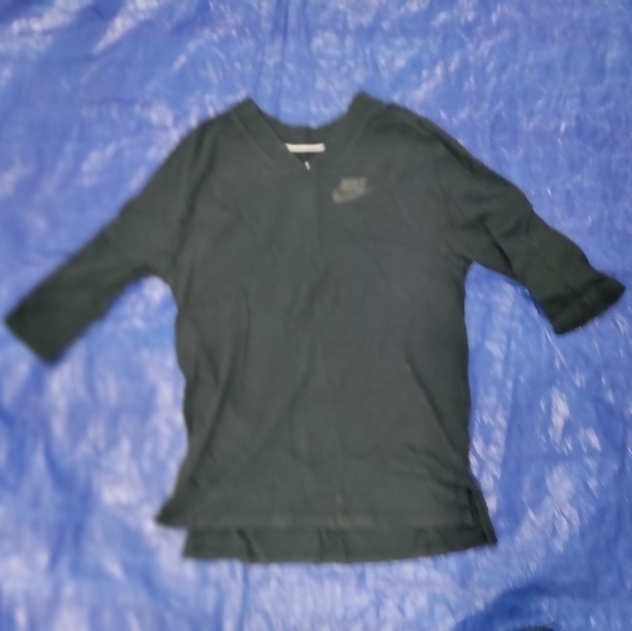Nike Tops - Nike women's tee